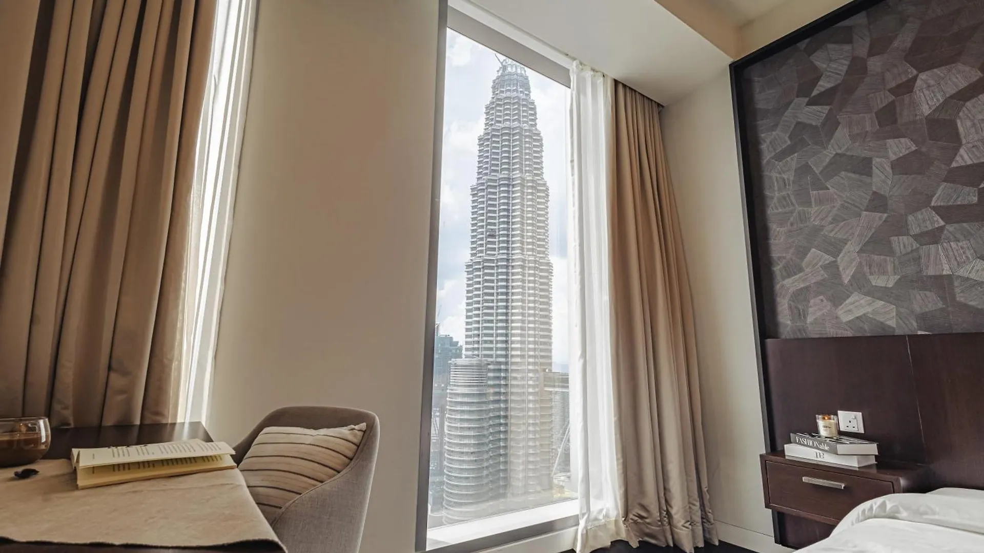Tropicana Klcc By Naibnb Kuala Lumpur